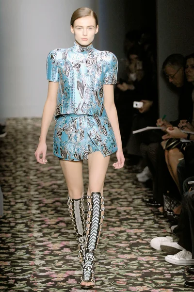Look 7